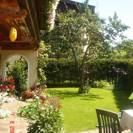 Gaestehaus Neumayer Lägenhet Fieberbrunn
